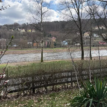 Campingurlaub Mit Blick Auf Elbe مكان تخييم Konigstein